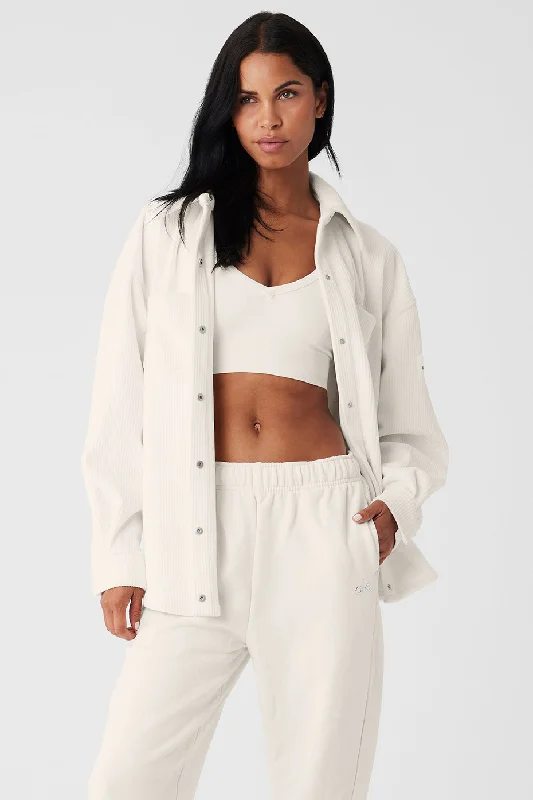 Sleeveless white jacket -Ribbed Velour Mountain Side Shacket - Ivory