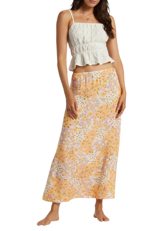 Starry night skirts twinkle -Midi Moment Skirt In Peach Whip